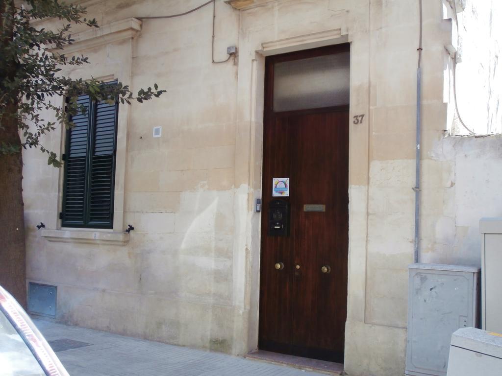 B&B Lecce Holidays Экстерьер фото